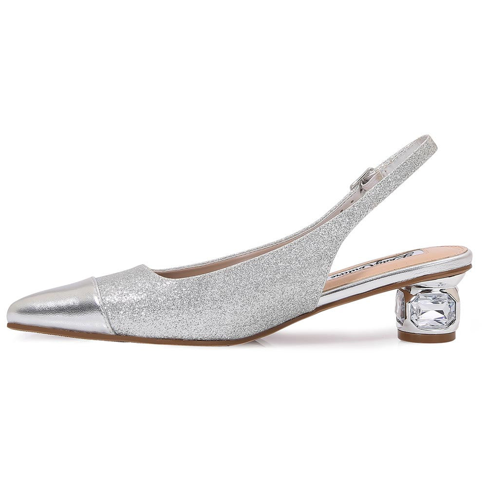 Lady Couture Saphire Pump 1.5” In Silver