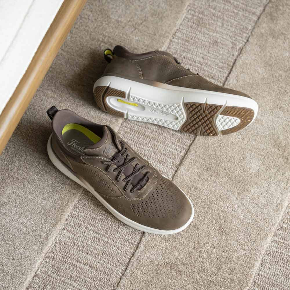 Fleet Perf Toe Elastic Lace No-Tie Sneaker | Florsheim Casual Sneaker in Brown