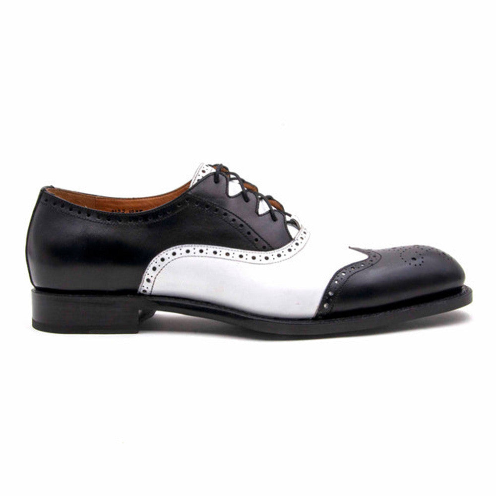 UGo Vasare Stephen Black/White Wingtip Oxfords